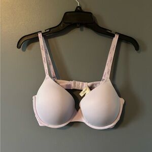 PINK Victoria's Secret Light Purple Bra